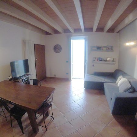White Garden - Apartment With Access To The Lake Lierna Exteriör bild