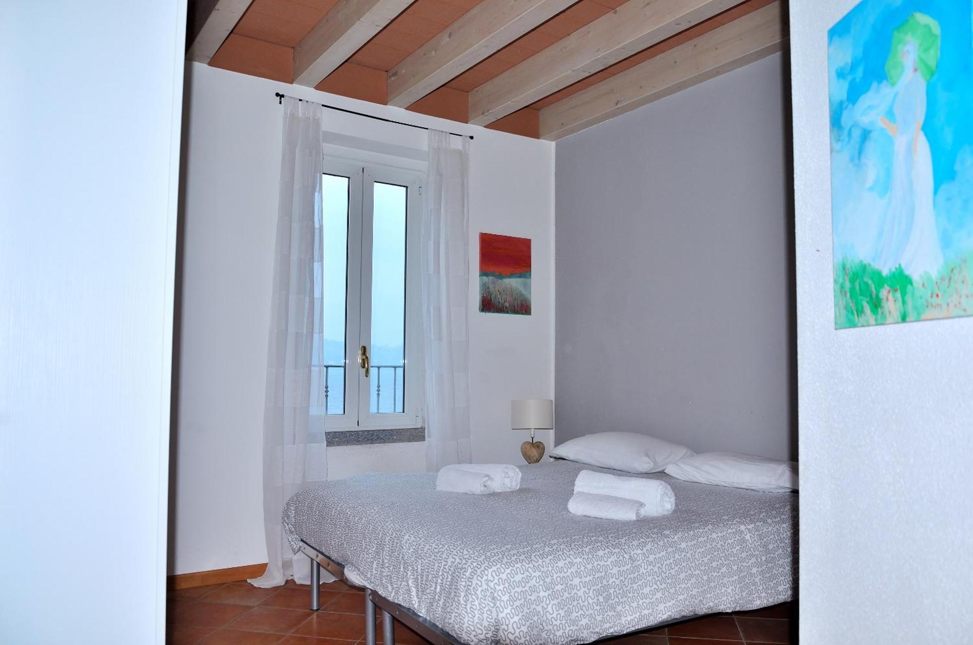White Garden - Apartment With Access To The Lake Lierna Exteriör bild
