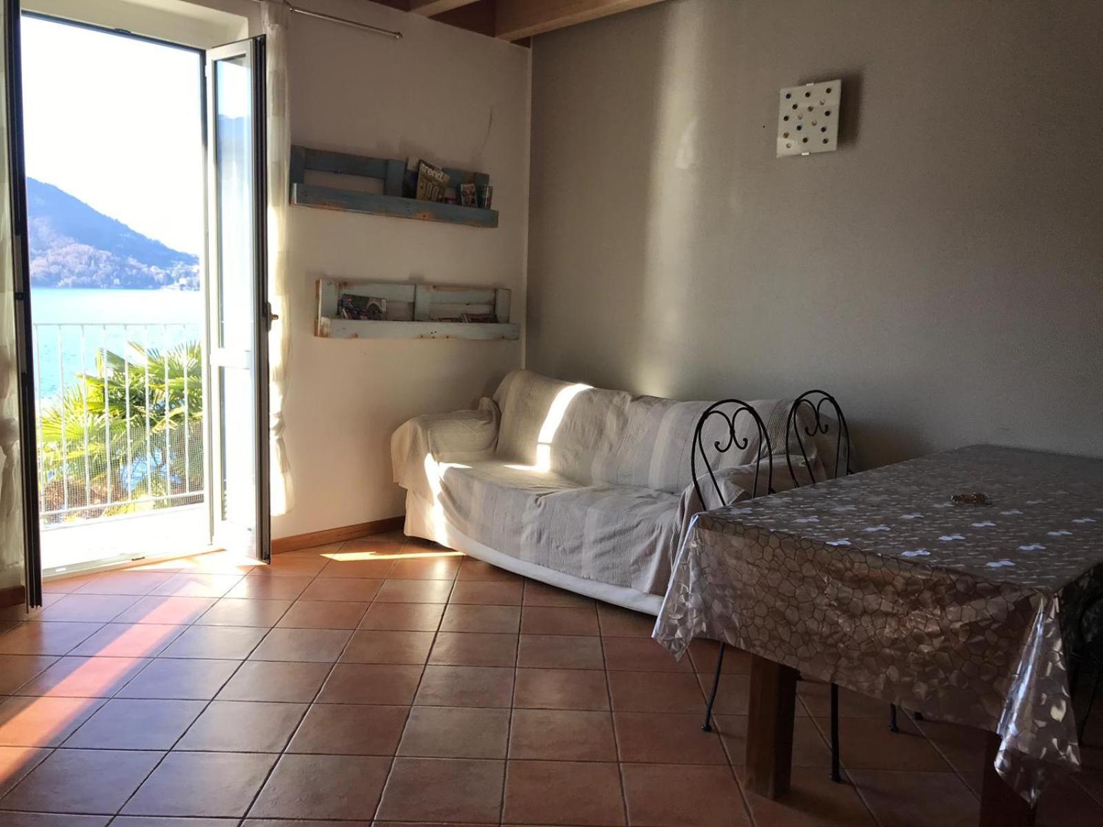 White Garden - Apartment With Access To The Lake Lierna Exteriör bild